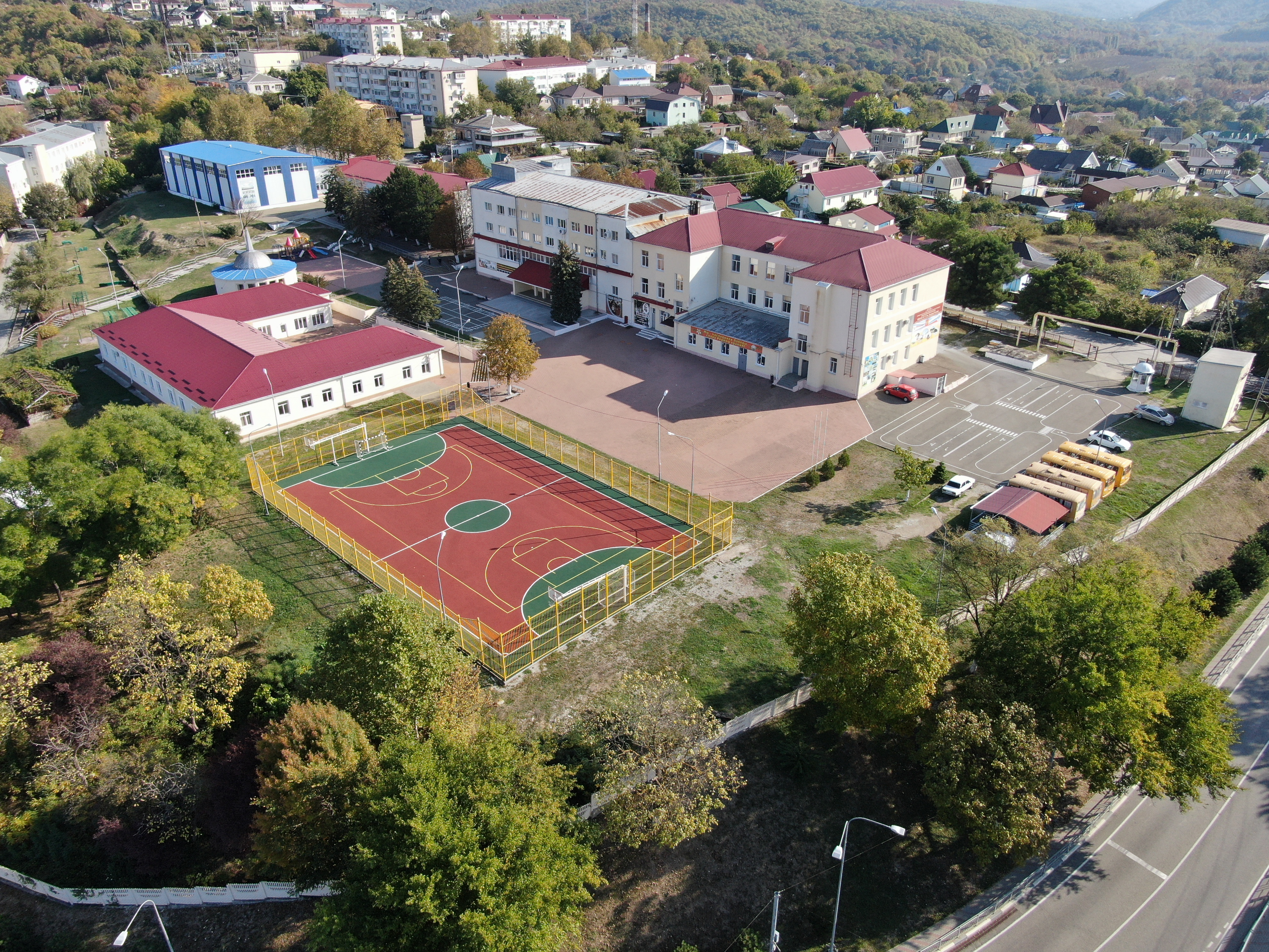Фотографии школы.
